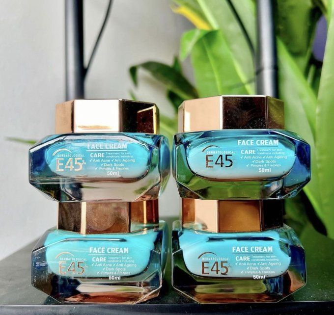 E45 FACE CREAM ANTI-ACNE & DARK SPOTS
